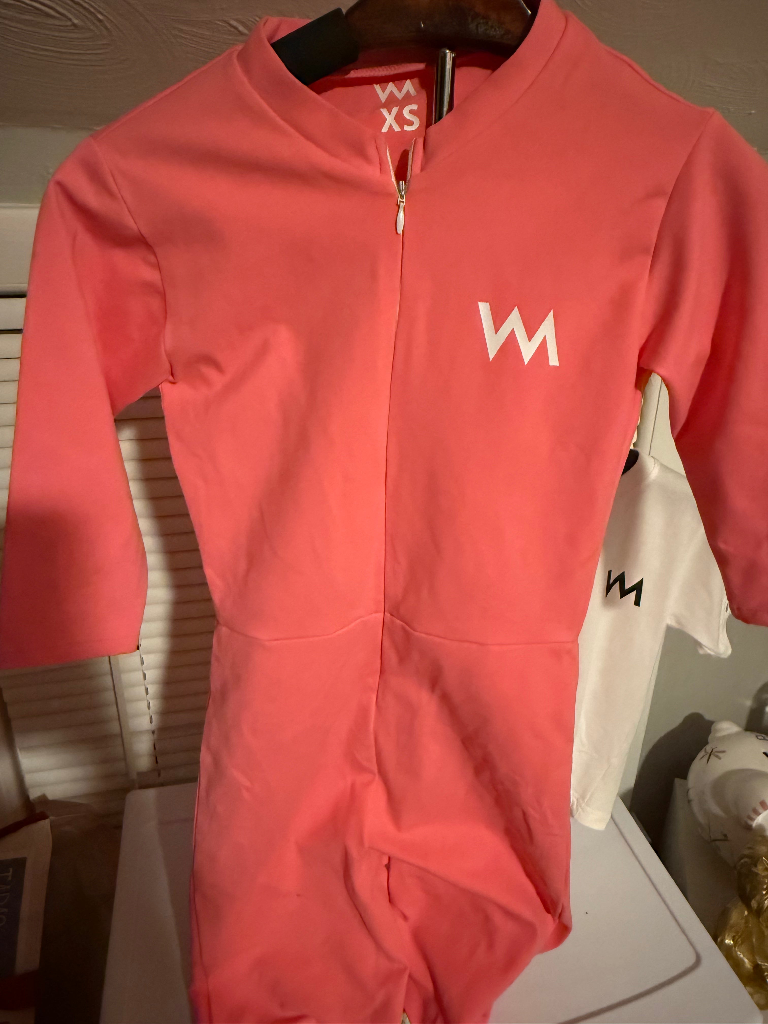 WM SIGNATURE SHORTS BODYSUIT